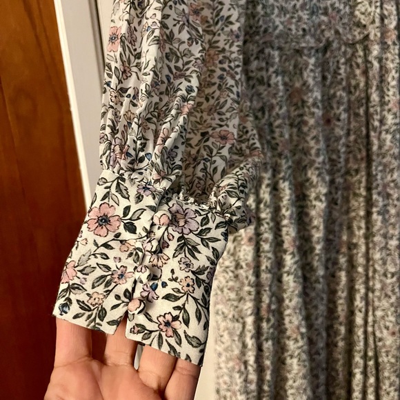 Oak Meadow Floral Midi Dress - Picture 8 of 9